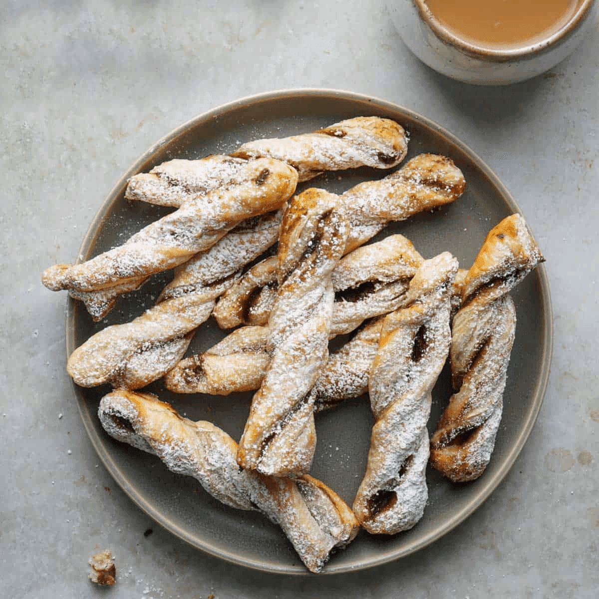 Feuilletés torsadés pomme-cannelle